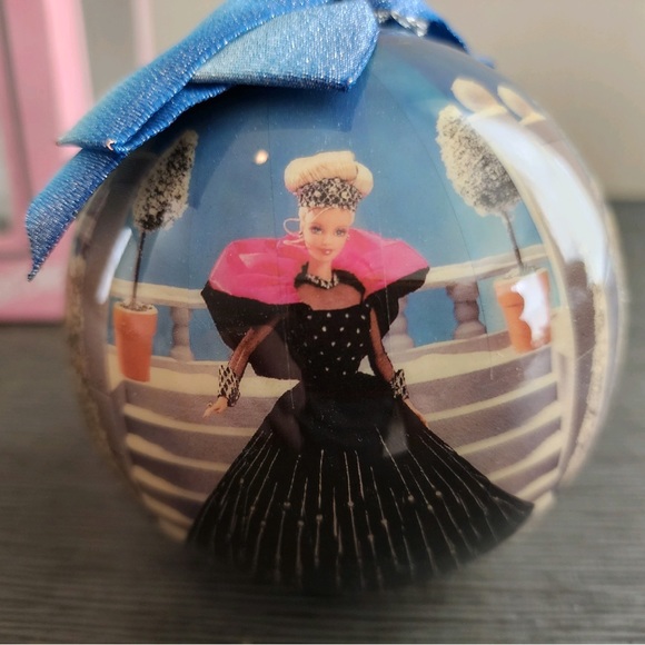 Vintage 1998 Mattel Barbie Holiday Christmas Decoupage Ornament 4" Ball - Picture 6 of 10